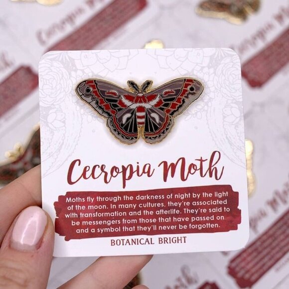 Cecropia Moth Enamel Pin - Gold Plated Nature Jewelry - Garden & Insect Brooch - Picture 2 of 2